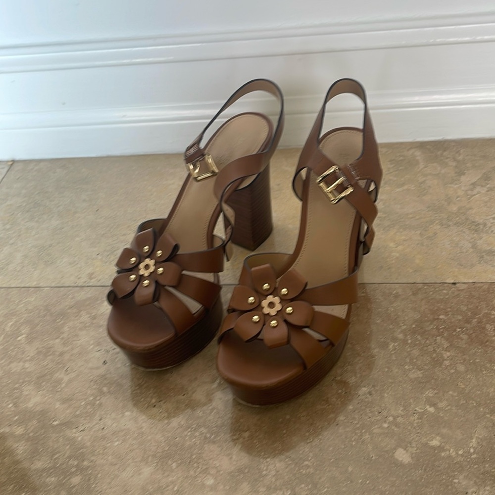Michael Kors heels EXCELLENT condition!! Brown leather